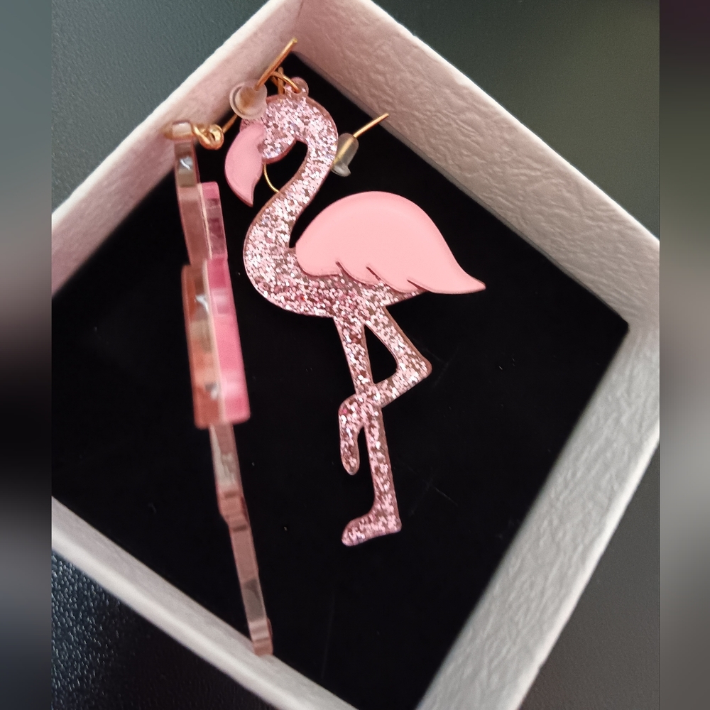 Glitter 3D Flamingo Earrings (NWOT) - Picture 4 of 4